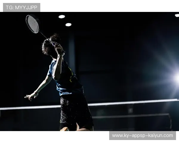 羽毛球运动伤害预防与恢复指南 保护身体健康的科学方法与实践 羽毛球运动伤害预防与恢复指南 保护身体健康的科学方法与实践